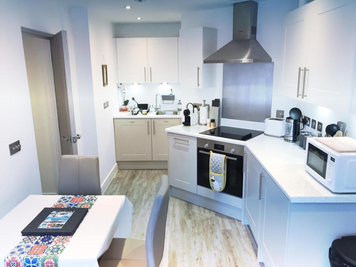Gild House 2-Bedroom Apartment Close To Town Centre ボーンマス エクステリア 写真